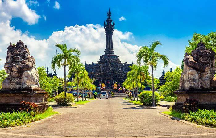 Kami menyediakan layanan airport transfer atau antar jemput Bandara Internasional Juanda Surabaya ke seluruh kota di Jawa Timur, Bali, Jawa Tengah, Yogyakarta (DIY), Jawa Barat, DKI Jakarta, Banten, sewa dan carter mobil Toyota Avanza 5 seater, Toyota Innova 6 seater, Toyota Hiace 14 seater.
