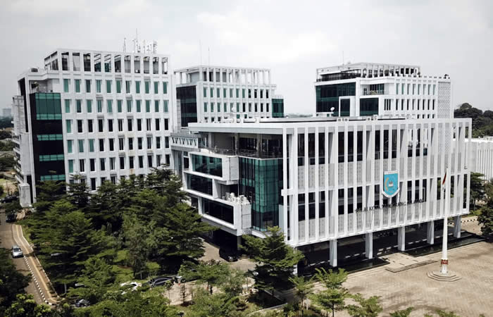 Kami menyediakan layanan airport transfer atau antar jemput Bandara Internasional Juanda Surabaya ke Tangerang Selatan, Banten dan seluruh kota di Jawa Timur, Bali, Jawa Tengah, Yogyakarta (DIY), Jawa Barat, DKI Jakarta, Banten, sewa dan carter mobil Toyota Avanza 5 seater, Toyota Innova 6 seater, Toyota Hiace 14 seater.